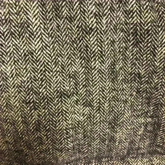 Old Navy Wool Blend Grey and Black Herringbone Zip Up Quilted Puffer Vest size L - Picture 3 of 7